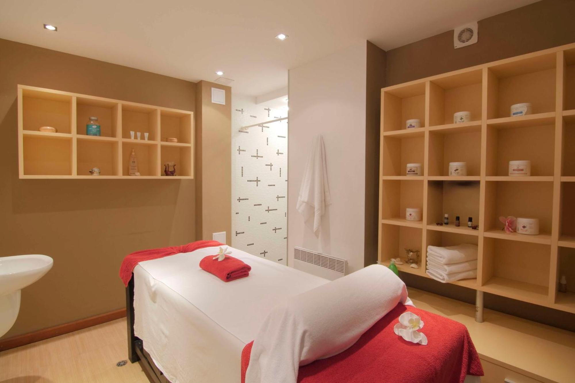 Local Stay Hotel, BW Signature Collection Bansko Bagian luar foto