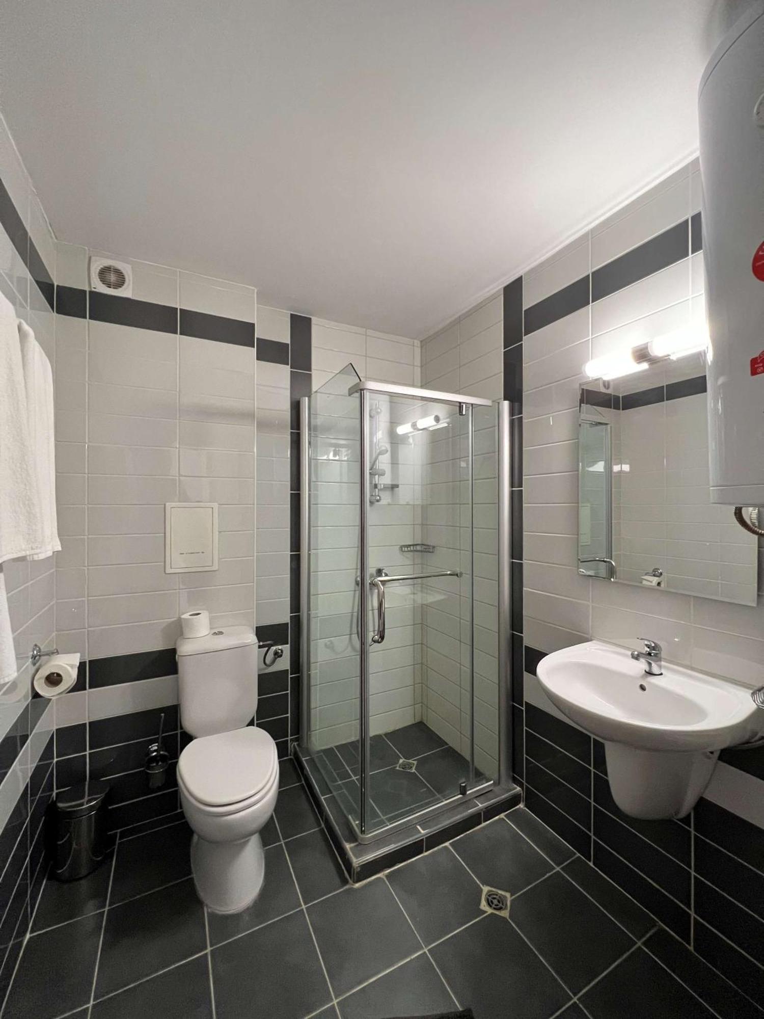 Local Stay Hotel, BW Signature Collection Bansko Bagian luar foto
