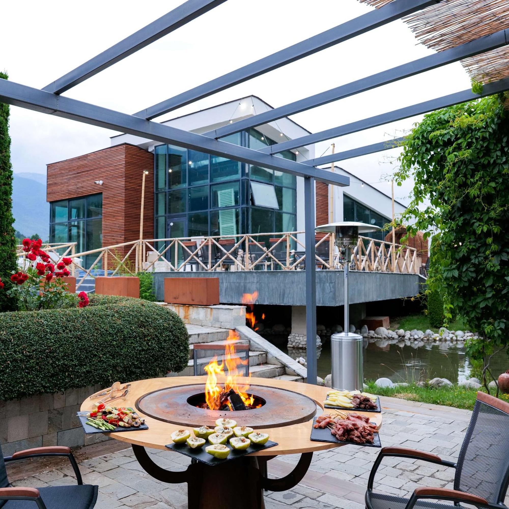 Local Stay Hotel, BW Signature Collection Bansko Bagian luar foto